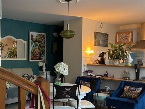   Appartement triplex
Faubourg Rivotte, 25000 Besan�on  Maison - 3 pi�ce(s) - 70 m�