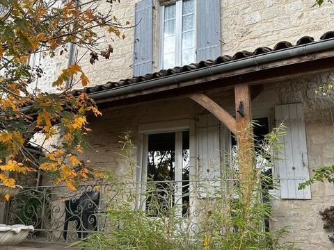   Maison de caract�re � Issigeac en Dordogne  Maison - 6 pi�ce(s) - 150 m�
