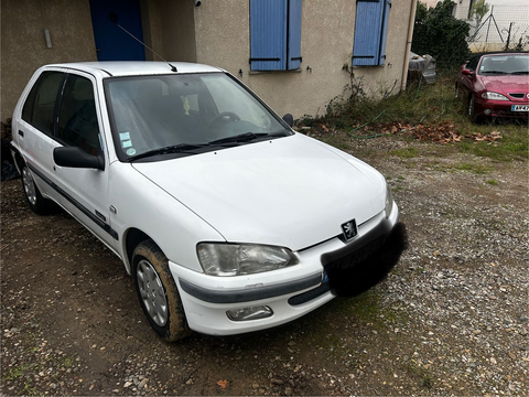 Peugeot 106 1.1i Color Line 2000 occasion Ginestas 11120