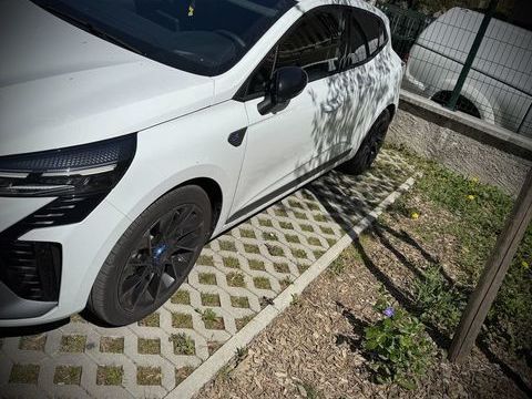 Renault Clio V Clio E-Tech full hybrid 145 GSR2 Esprit Alpine 2024 occasion Grenoble 38100