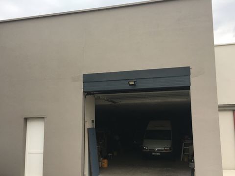   Local d'activit� ou atelier pour un artisan Zone franche
Atelier - 1 pi�ce(s) - 150 m�