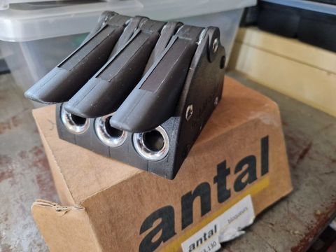 Pi&egrave;ces et &eacute;quipements Nautisme Accastillage  occasion Rugles 27250