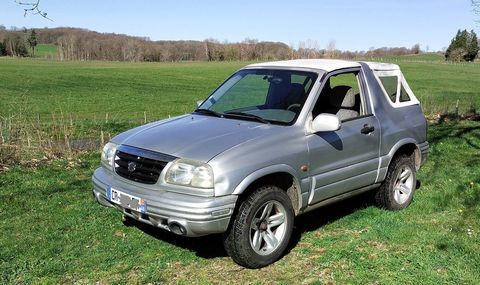 Suzuki Grand Vitara Cabriolet 1.6i 2001 occasion Latronqui&egrave;re 46210