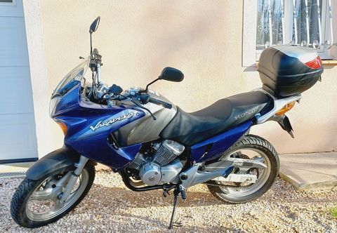 Moto HONDA 2005 occasion Gar&eacute;oult 83136