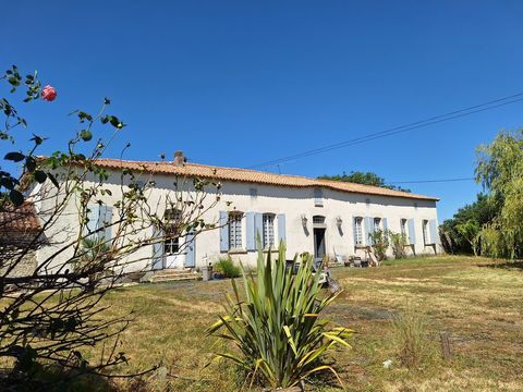   Propri�t� 350m2 avec d�pendances, chambres d'h�tes et g�tes Maison - 12 pi�ce(s) - 350 m�