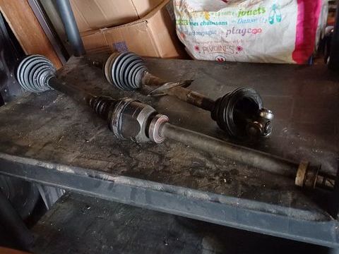 Pi&egrave;ces et &eacute;quipements Voiture Pi&egrave;ces et &eacute;quipements Voiture  occasion Saint-Savin 33920