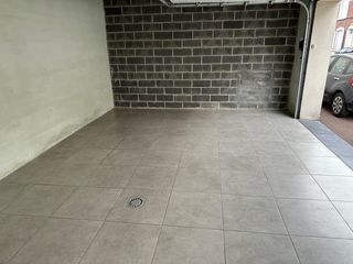  Parking / Garage à louer 80 m² Lille
