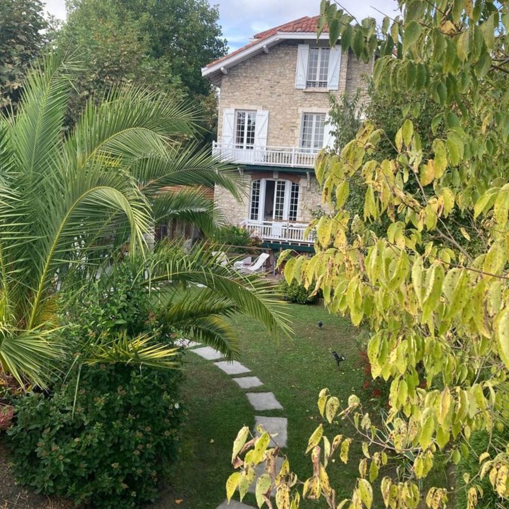 � vendre  H�tel Particulier Bayonne (64100)
