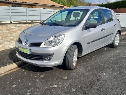 Renault Clio III Clio 1.2 16V 75 Confort Expression 2005 occasion Moncoutant 79320