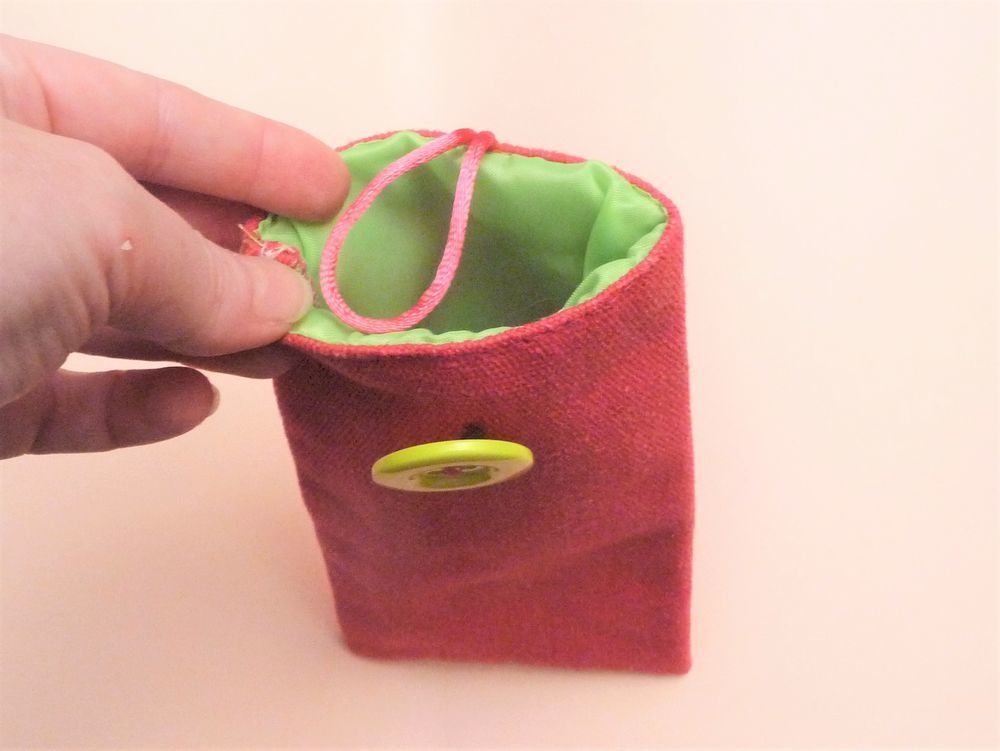 Etui &agrave; Lunettes en Tissu Rose et Vert Clair avec son Bouton Maroquinerie