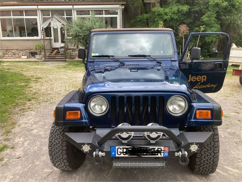 Jeep Wrangler 4.0i Sahara A 2001 occasion Les Mages 30960