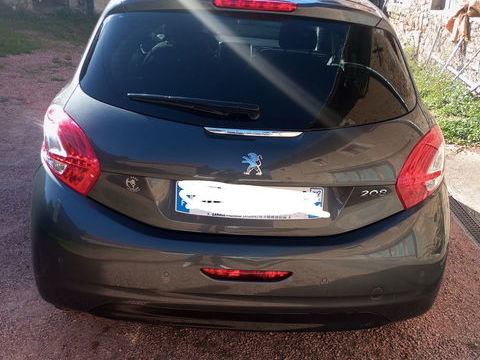 Peugeot 208 1.2 PureTech 82ch BVM5 Active 2015 occasion Saint-Racho 71800