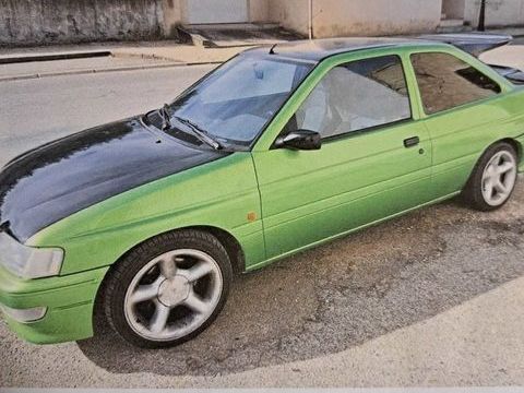 Ford Escort 2.0i RS 1995 occasion Montvendre 26120
