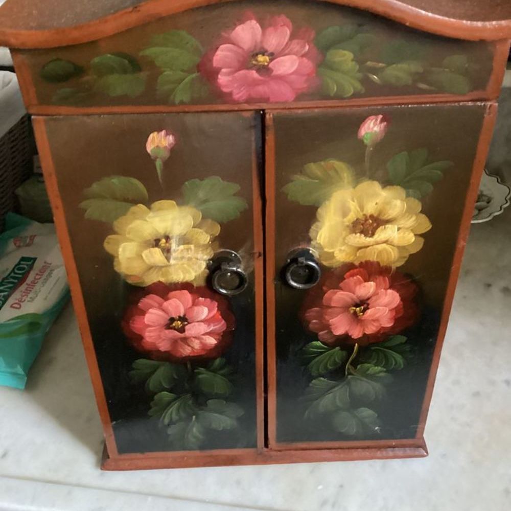 Petite armoire de poup&eacute;e pour chambre enfant ancienne Mobilier enfants