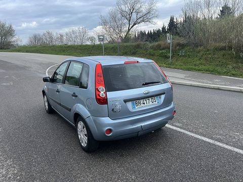Ford Fiesta 1.3 Ambiente 2006 occasion N&icirc;mes 30000