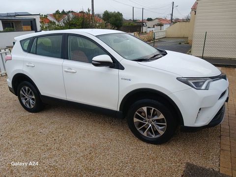 Toyota RAV 4 2.5 HYBRIDE 197 2WD 2018 occasion Fargues-sur-Ourbise 47700