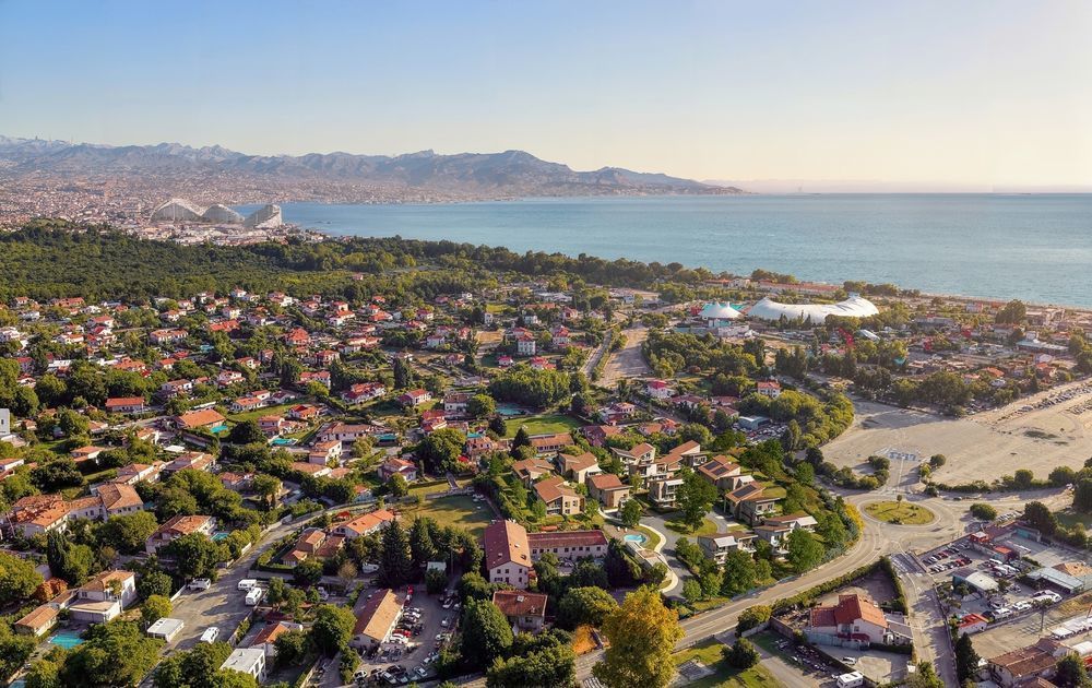   Antibes (06600)