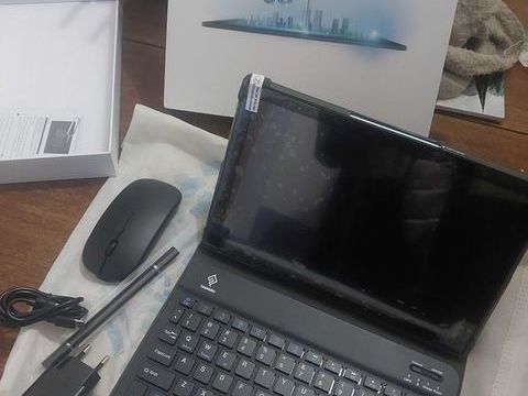 tablette tactile 10,1 pouces clavier souris neuve 100 63190 Lezoux