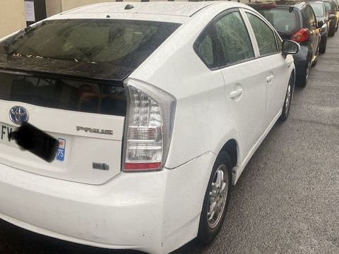 Toyota Prius 136h Dynamic 17 2011 occasion Cachan 94230