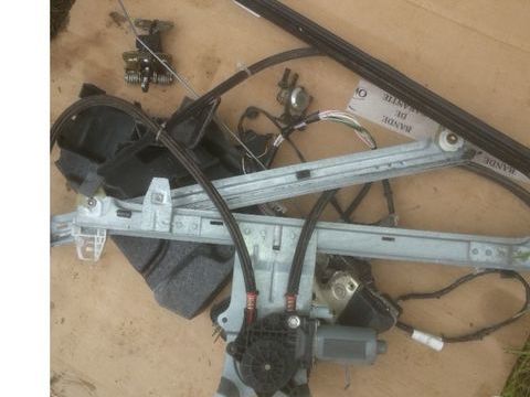 Pi&egrave;ces et &eacute;quipements Voiture Pi&egrave;ces et &eacute;quipements Voiture  occasion Montceaux-l&egrave;s-Provins 77151