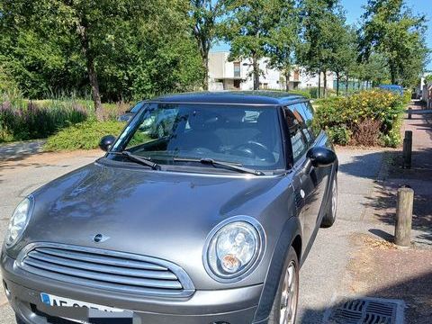 Mini Cooper Hatch 1.6i - 120 2009 occasion Dieppe 76200