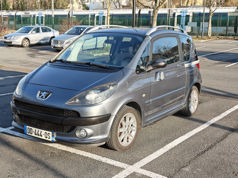 Peugeot 1007 1.6 HDi 16V 110ch FAP BLUE LION Sporty 2008 occasion M&eacute;ry-sur-Oise 95540