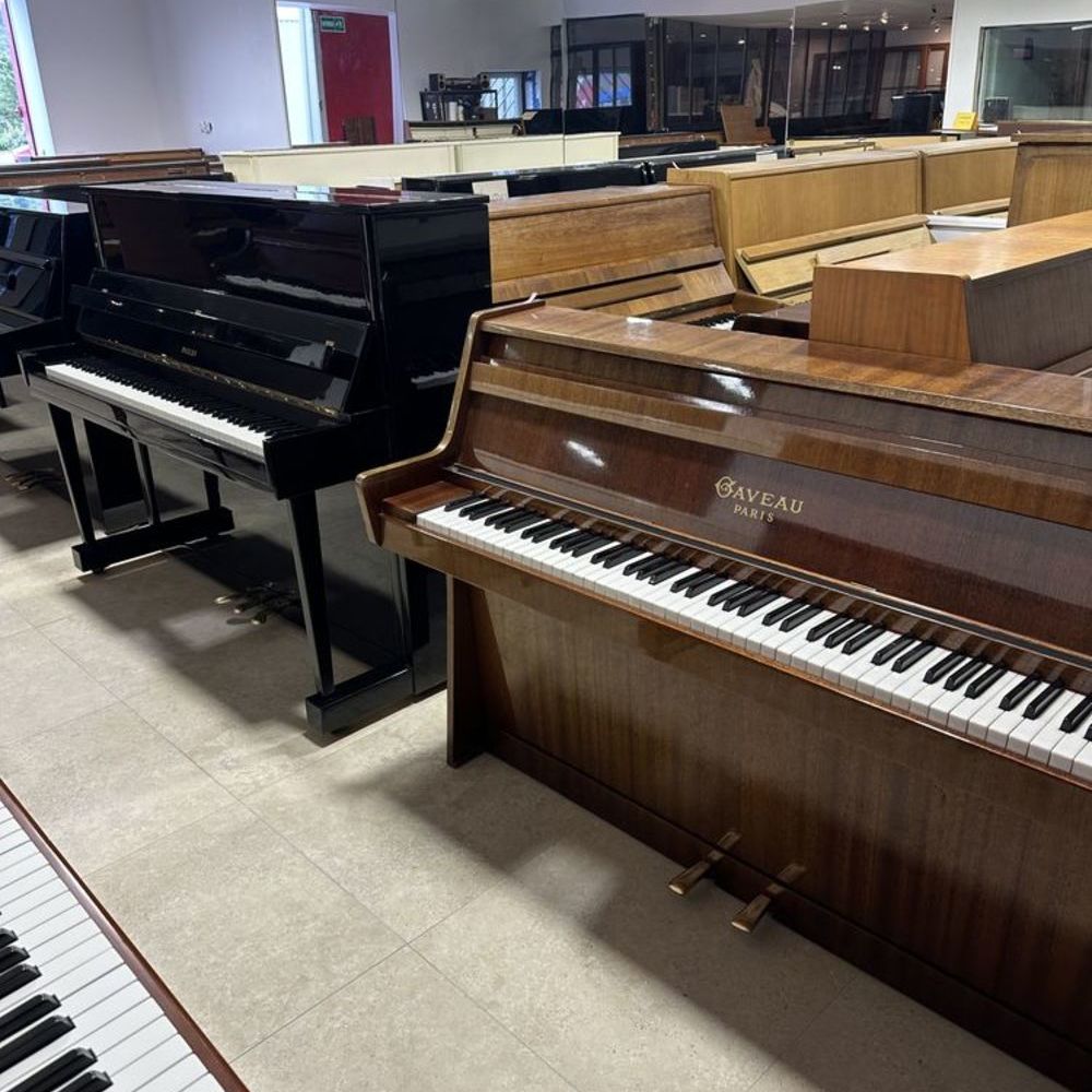 Piano droit + transport offert ? Instruments de musique