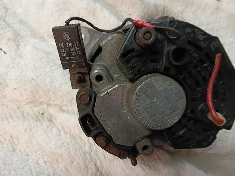 Pi&egrave;ces et &eacute;quipements Voiture Pi&egrave;ces et &eacute;quipements Voiture  occasion Saint-Jean-du-Cardonnay 76150