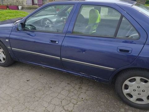Peugeot 406 2.0 HDi - 90 Confort 2003 occasion Les Fouger&ecirc;ts 56200