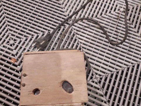 BOITE  MIRER LES OEUFS 5 95460 �zanville