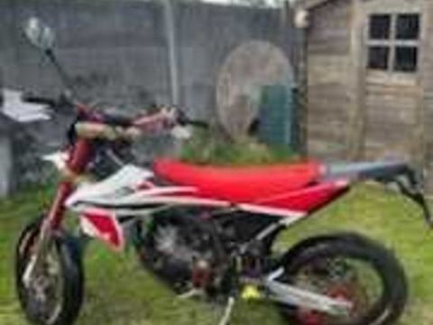 Moto FANTIC 2022 occasion Breuillet 17920