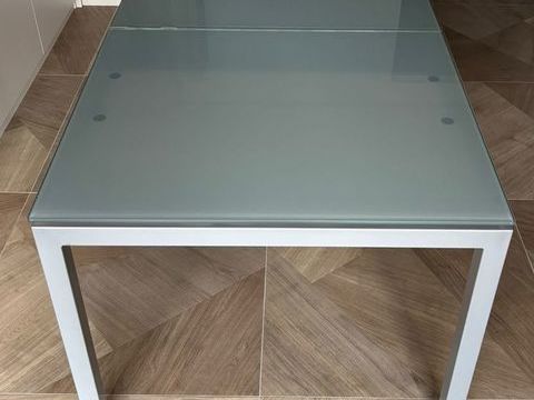 TABLE en VERRE DEPOLIE GAUTHIER
0 Wissous (91)