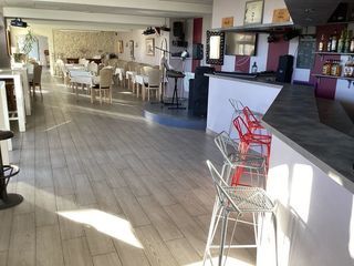  Propri�t�/ch�teau � vendre 15 + pi�ces 5000 m�