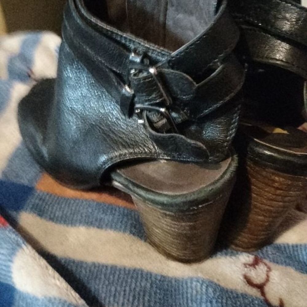 Sandales cuir bocage innovation pointure 37 tr&egrave;s bon &eacute;tat Chaussures