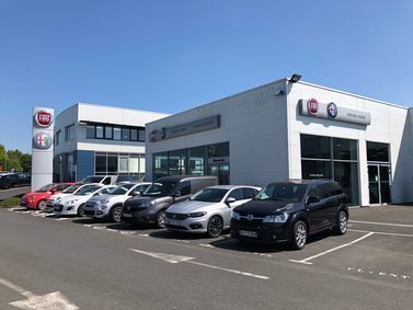 FIAT - ALFA ROMEO - ABARTH - JEEP- Cholet, concessionnaire 49