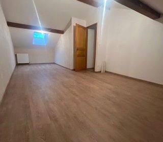  Appartement � louer 5 pi�ces 80 m�