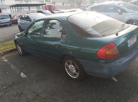 Ford Mondeo 1.8i GLX 1998 occasion Vesoul 70000