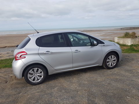 Peugeot 208 1.2 PureTech 82ch BVM5 Style 2015 occasion Yquelon 50400