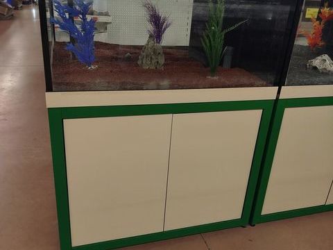 Aquarium d'occasion 190L 80x80xH35 avec meuble 200 66600 Rivesaltes