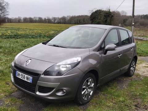 Renault Sc&eacute;nic III Scenic III dCi 110 FAP eco2 Bose Euro 5 2011 occasion Barbezieux-Saint-Hilaire 16300