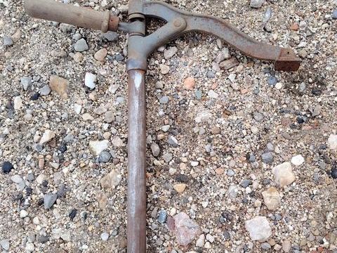 Chevalet etabli menuisier saillie 220 mm dia 27 mm 75 Saint-Jean-de-Fos (34)