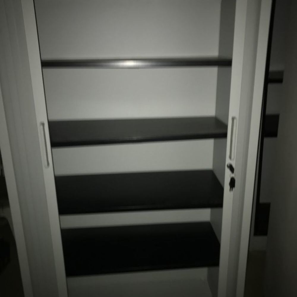 Armoire &agrave; rideau stellcase 170/120 Meubles