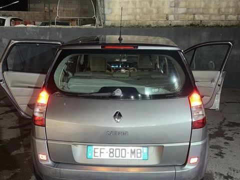 Renault Sc&eacute;nic II Scenic 1.9 dCi 120 Confort Authentique 2005 occasion Marseille 13013