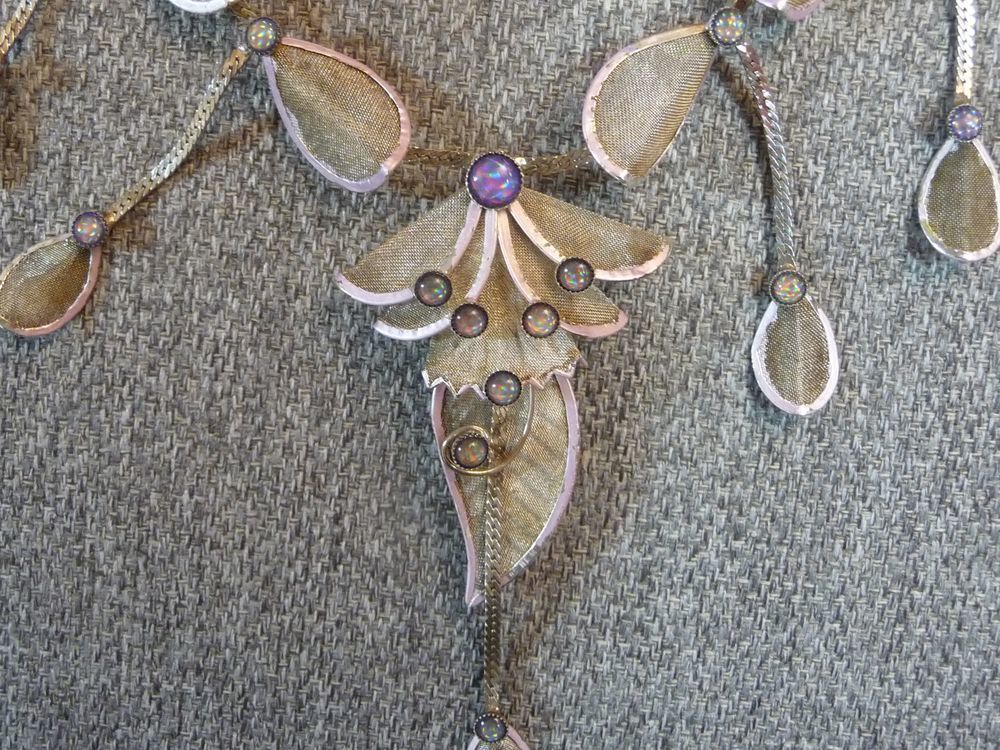Collier Ajustable en M&eacute;tal Argent&eacute; Vieilli et ses Brindilles Bijoux et montres