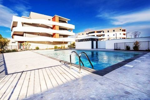   TOIT TERRASSE MER ET PISCINE  Appartement - 3 pi�ce(s) - 66 m�