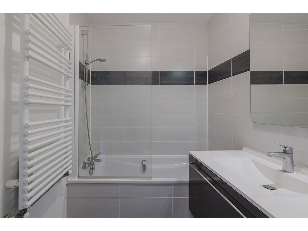 � vendre  Maison Chevry (01170)