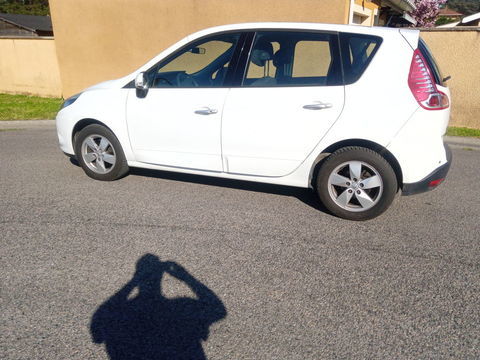 Renault Sc&eacute;nic III 2010 occasion Bourgoin-Jallieu 38300