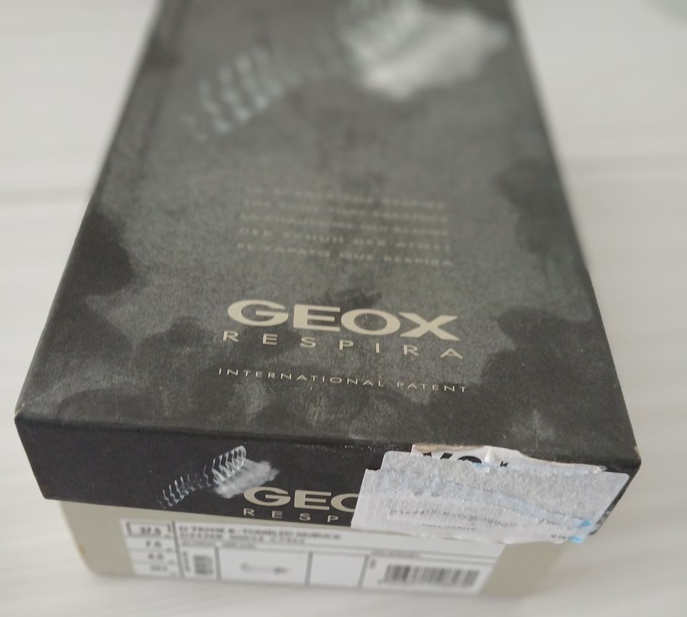 Chaussures mocassins cuir rouge bordeaux - Geox - pointure 3 Chaussures