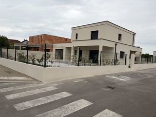  Villa à vendre 7 pièces 150 m²