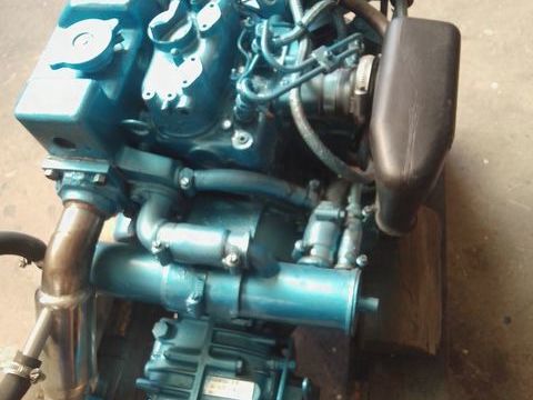 Moteurs de bateaux Moteurs de bateaux 1995 occasion Carqueiranne 83320